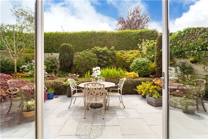 2 St Andrews Grove, Malahide, Co. Dublin