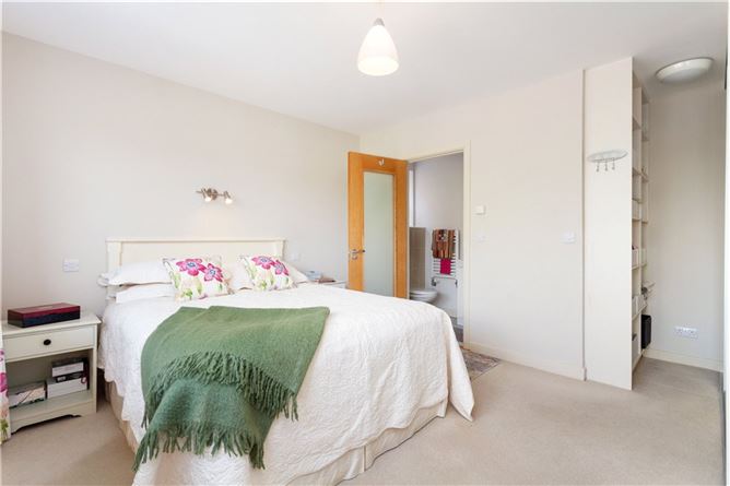 2 St Andrews Grove, Malahide, Co. Dublin