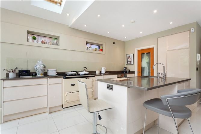 2 St Andrews Grove, Malahide, Co. Dublin