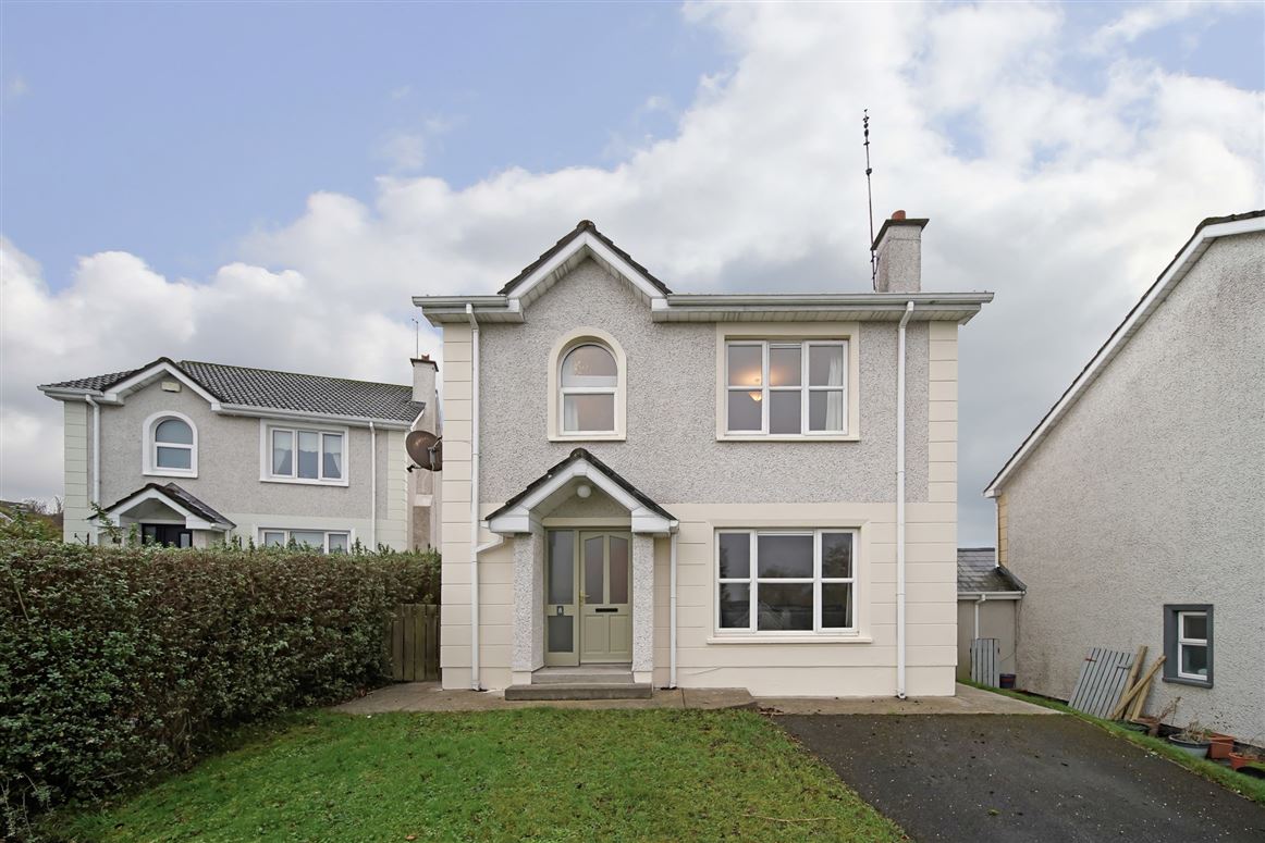 8 Rowan Park, Letterkenny, Co. Donegal