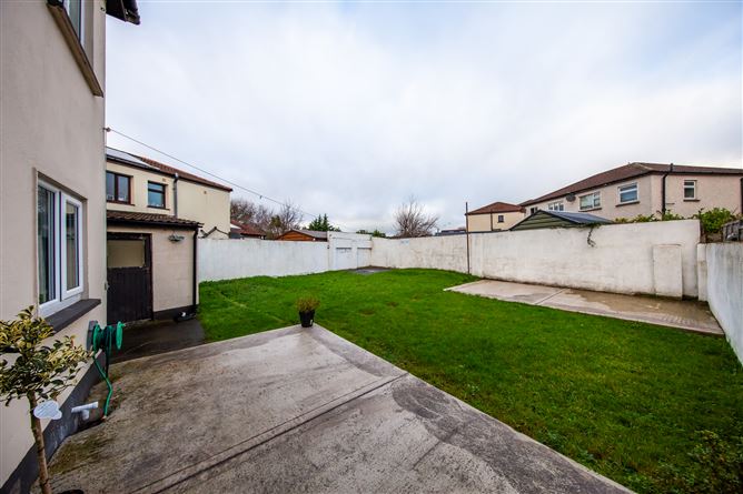 38 Oak Green, Royal Oak, Santry, Dublin 9