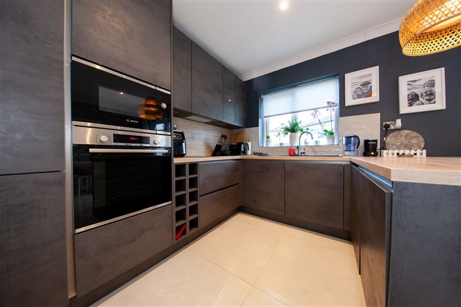 38 Oak Green, Royal Oak, Santry, Dublin 9