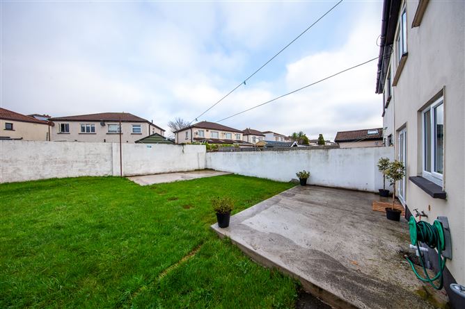 38 Oak Green, Royal Oak, Santry, Dublin 9