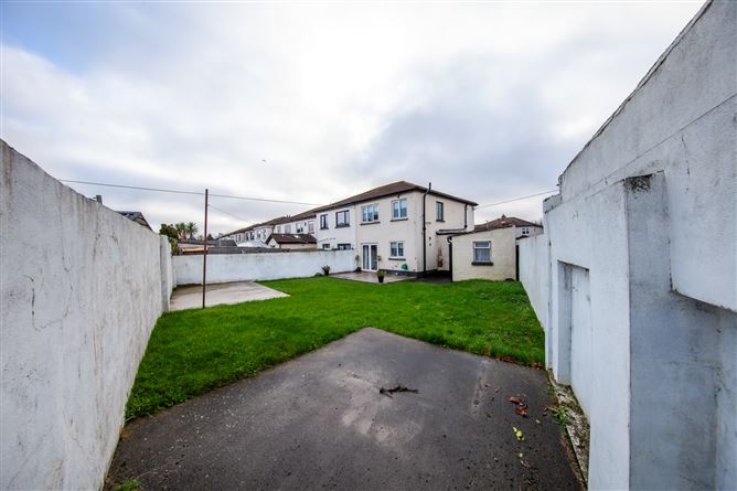 38 Oak Green, Royal Oak, Santry, Dublin 9