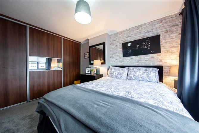 38 Oak Green, Royal Oak, Santry, Dublin 9