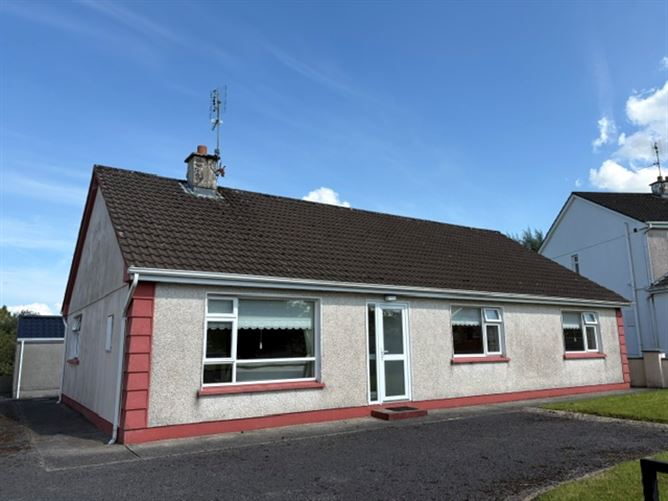 10 St Thomas Crescent, Knock, Mayo