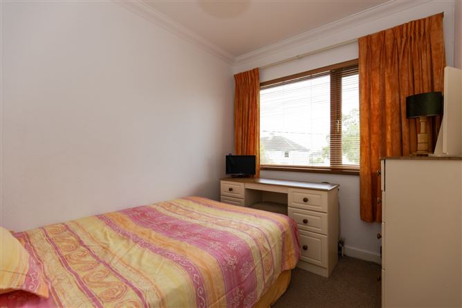 29 Foxes Grove, Shankill, Dublin 18