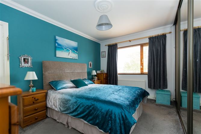 29 Foxes Grove, Shankill, Dublin 18