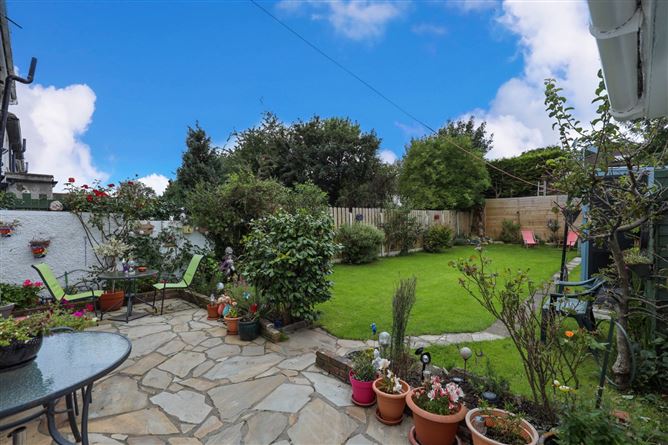 29 Foxes Grove, Shankill, Dublin 18