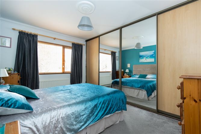 29 Foxes Grove, Shankill, Dublin 18