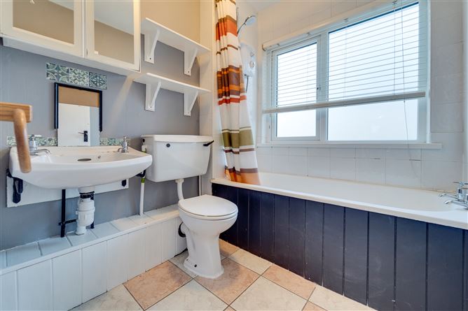 27 Alderwood Lawns, Springfield, Tallaght,   Dublin 24