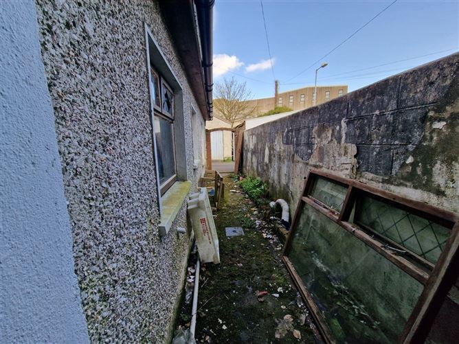 34 Muredachs Terrace, Ballina, Co. Mayo