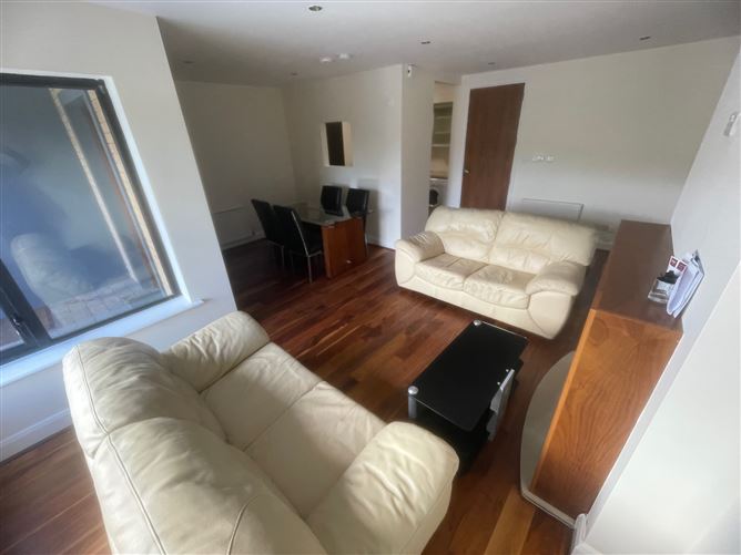 42 Abhainn Na Ri, Oranmore, Galway