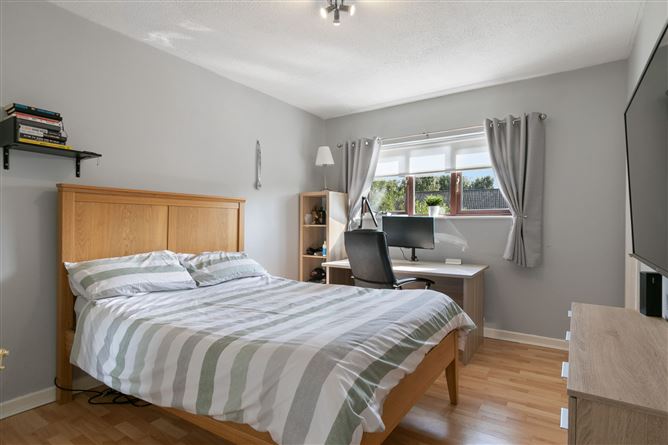 19 Temple Manor Court, Greenhills,   Dublin 12