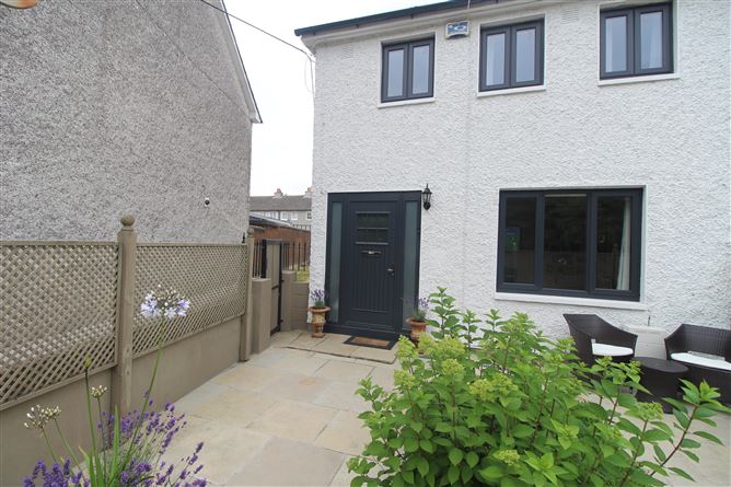25 Glenavon Park, Ballybrack, County Dublin