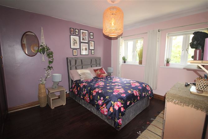 25 Glenavon Park, Ballybrack, County Dublin