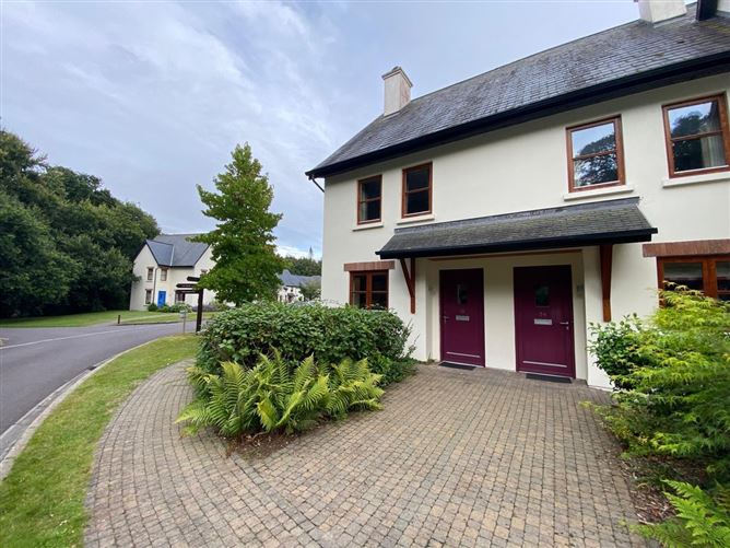 35 Courtyard Lodges, Fota Island Resort, Fota, Cork