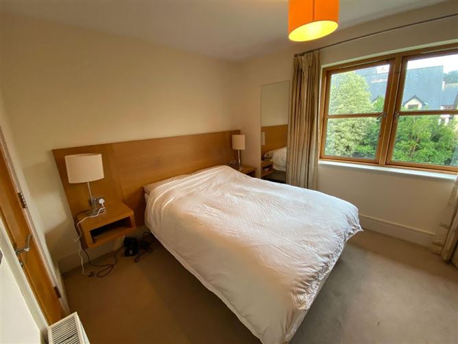 35 Courtyard Lodges, Fota Island Resort, Fota, Cork