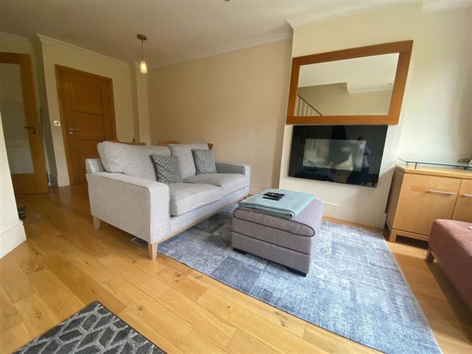 35 Courtyard Lodges, Fota Island Resort, Fota, Cork