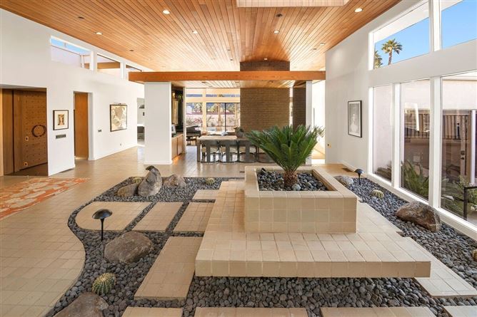 The Ivory Thread,Palm Springs,California,USA