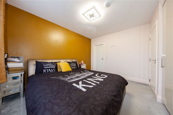 18 Hallwell Grove, Adamstown, Dublin