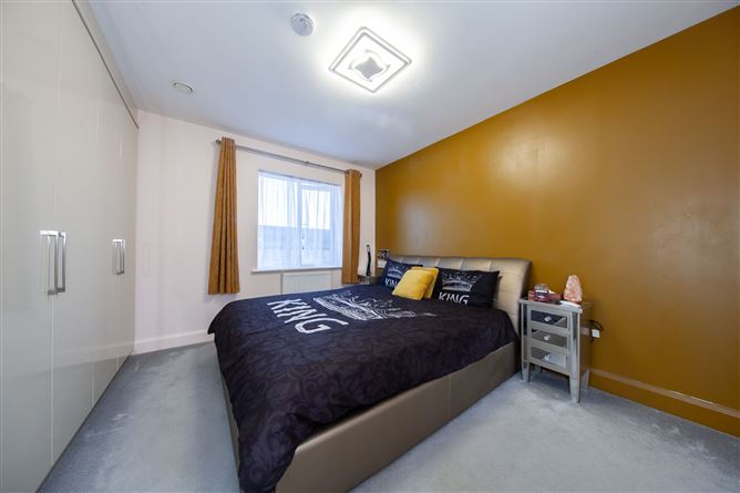 18 Hallwell Grove, Adamstown, Dublin