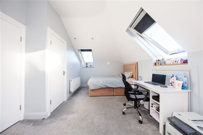 18 Hallwell Grove, Adamstown, Dublin