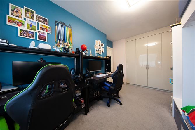 18 Hallwell Grove, Adamstown, Dublin