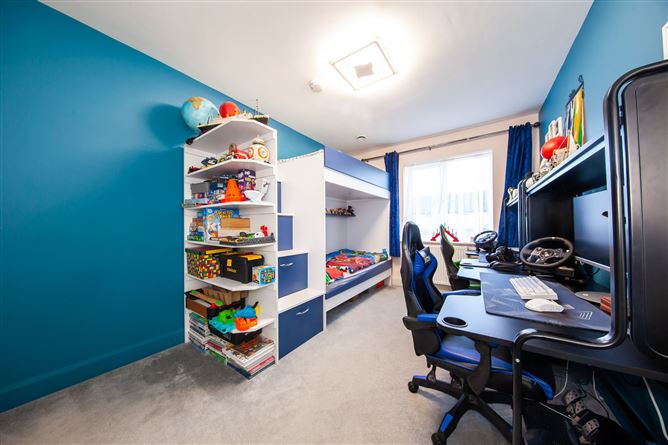 18 Hallwell Grove, Adamstown, Dublin