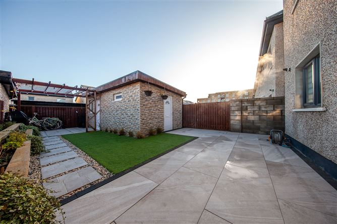 18 Hallwell Grove, Adamstown, Dublin