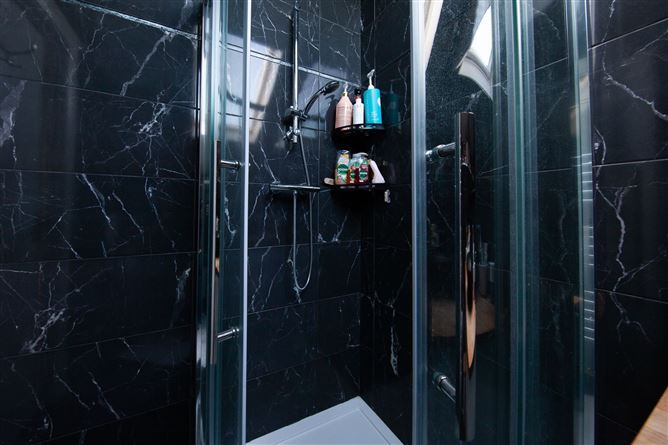 18 Hallwell Grove, Adamstown, Dublin