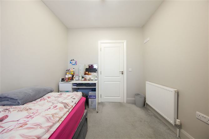 18 Hallwell Grove, Adamstown, Dublin