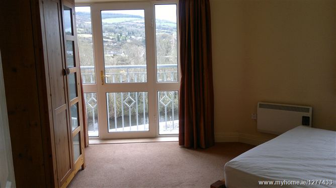 Sarsfield St, Clonmel, Co. Tipperary