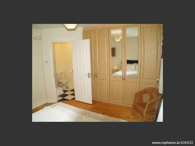 40 Larkfield View, Lucan, Co. Dublin