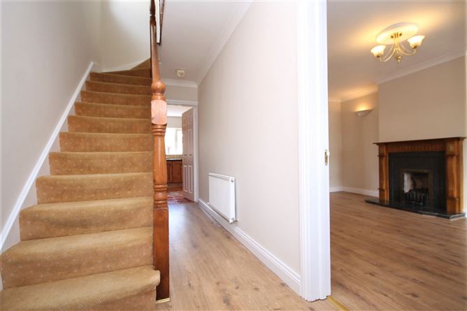 13 Ellensborough Drive, Kiltipper Road, Tallaght, D24