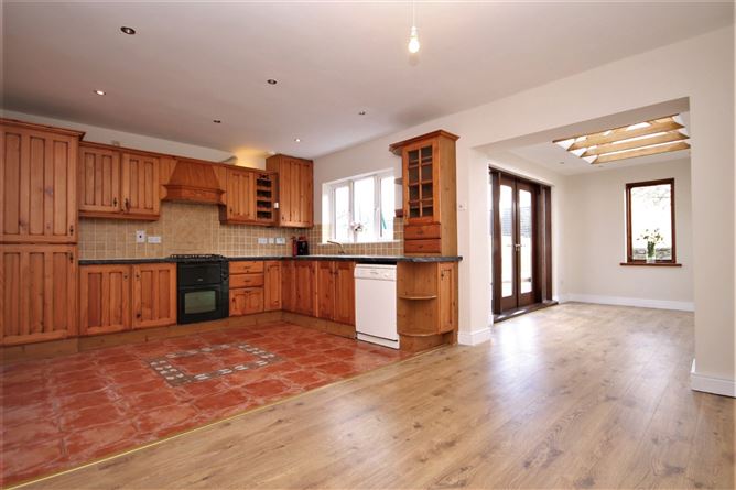 13 Ellensborough Drive, Kiltipper Road, Tallaght, D24