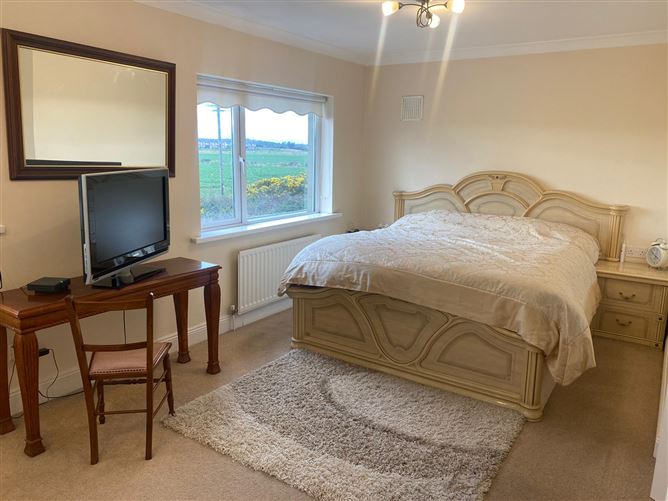 10 Foxbury, Golf Links Road, Bettystown, Meath