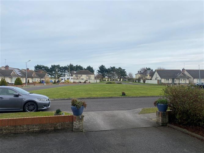 10 Foxbury, Golf Links Road, Bettystown, Meath