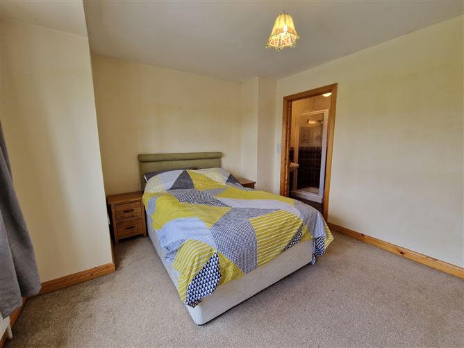 39 Lavey Manor, Charlestown, Co. Mayo