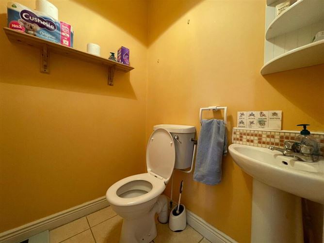 21 Knockroe Park, Castlerea, Roscommon