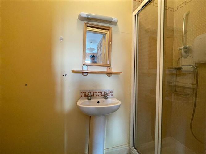 21 Knockroe Park, Castlerea, Roscommon