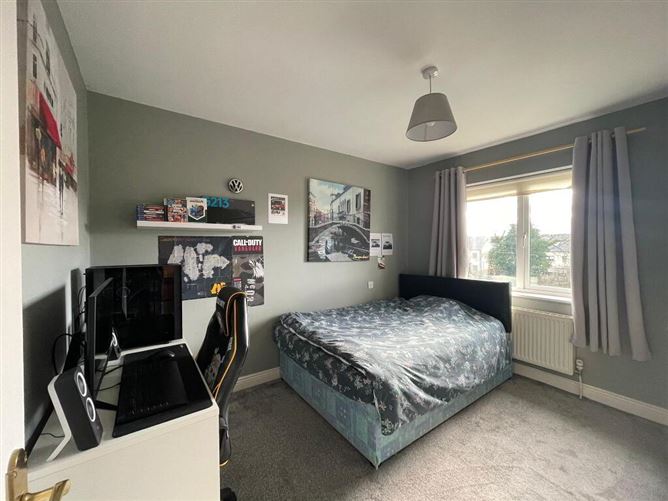 21 Knockroe Park, Castlerea, Roscommon