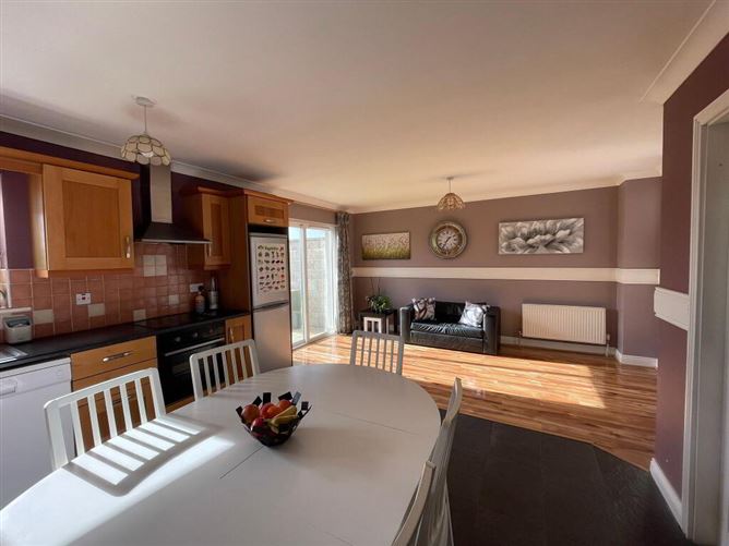 21 Knockroe Park, Castlerea, Roscommon