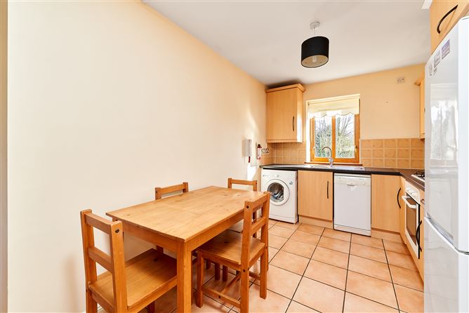 2 Chestnut Square, Navan, Meath
