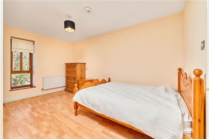 2 Chestnut Square, Navan, Meath