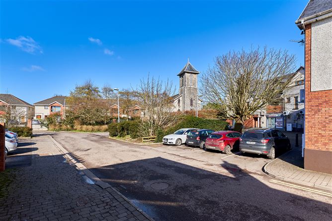 2 Chestnut Square, Navan, Meath