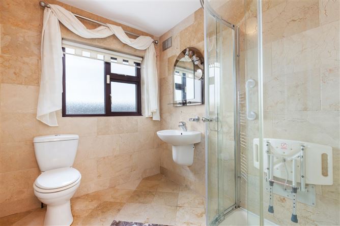 101 Broadford Crescent, Ballinteer, Dublin 16