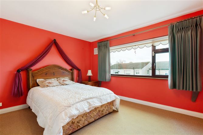 101 Broadford Crescent, Ballinteer, Dublin 16