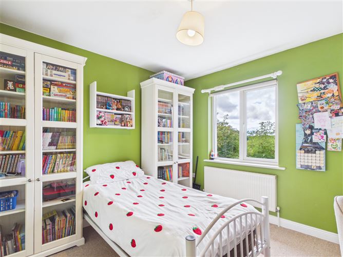 Photo 12 of 22 — 63 Marlstone Manor, Brittas Road, Thurles, Co. Tipperary
