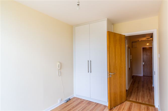 45 Griffith Hall, Drumcondra, Dublin 9
